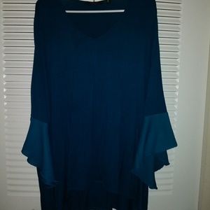 💙Cyrus Hi Lo Top💙